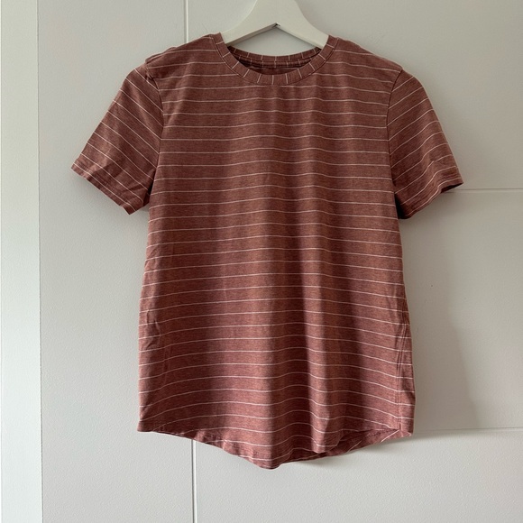 Lululemon Love T-Shirt - Picture 1 of 4